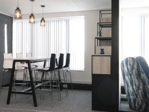 Gianni Poseur Table