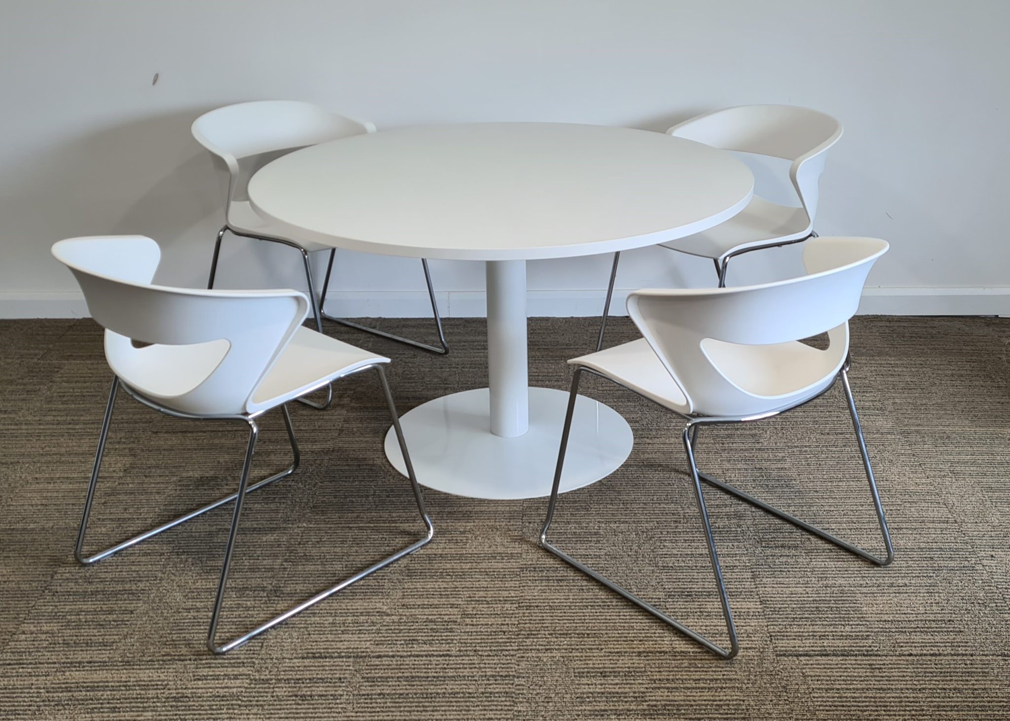 Round Table with 4 Kastel Meeting Chairs Office Furniture Requirements