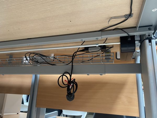 Used Electric Height Adjustable Desk with Oak Top - Image 4