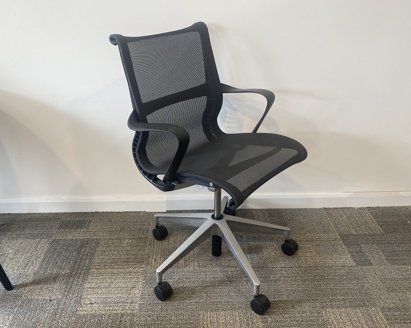 Setu chair used online