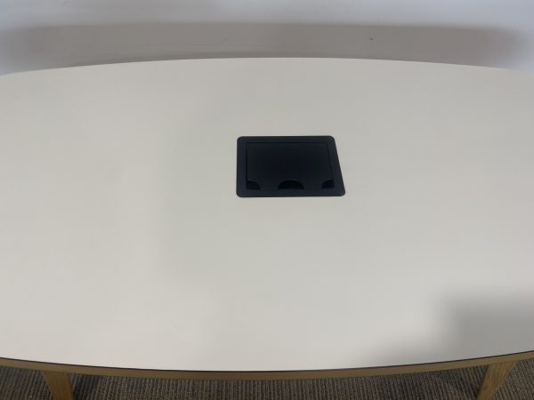 Oval Meeting Table in White with Oak Edging & Oak Legs - Image 2