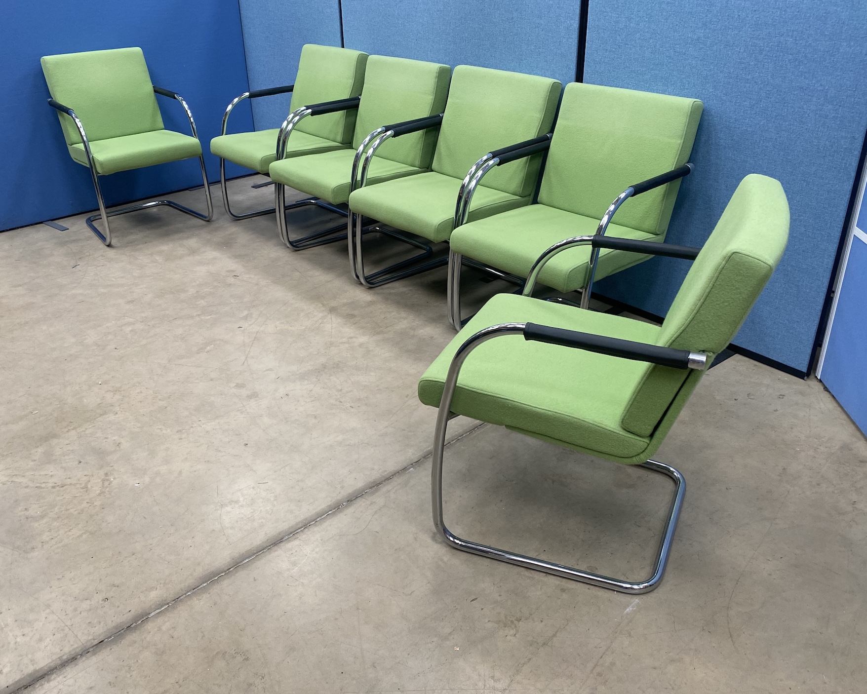 Set of 6 Meeting Chairs in a Green Fabric - Used